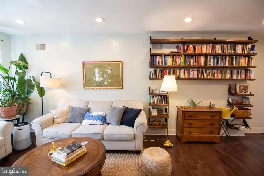 2019 Emily St, Philadelphia, PA 19145 - #2