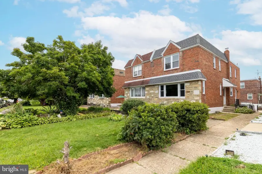828 Brighton St, Philadelphia, PA 19111 - #2