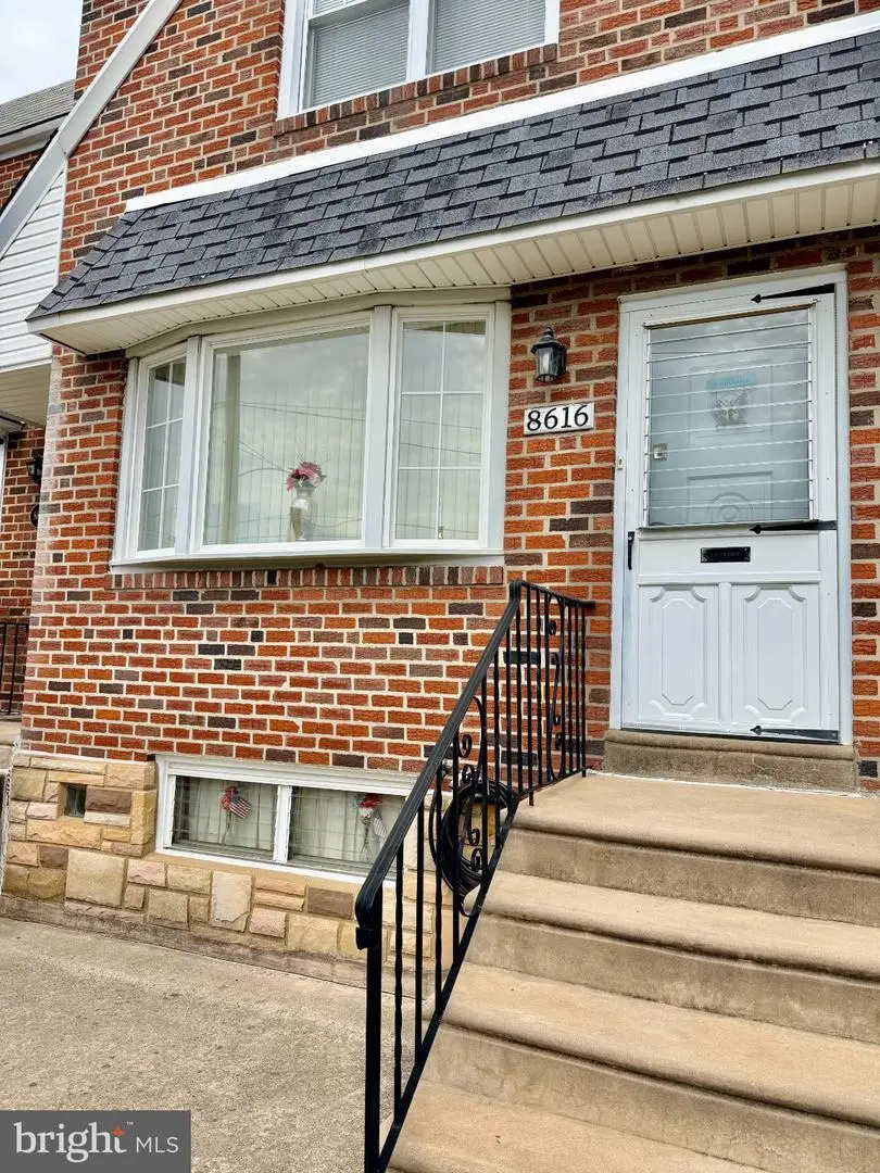 8616 Glenloch St, Philadelphia, PA 19136 - #1