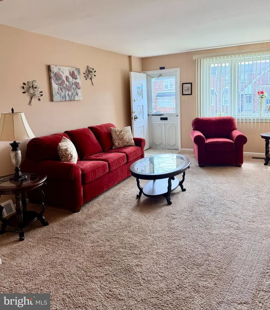 8616 Glenloch St, Philadelphia, PA 19136 - #3