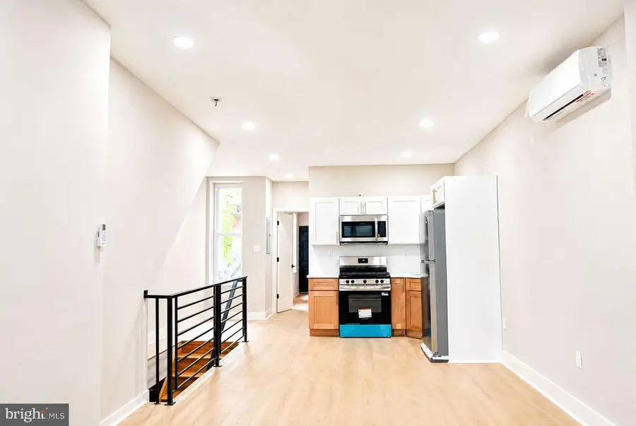 6037 Delancey St, Philadelphia, PA 19143 - #3