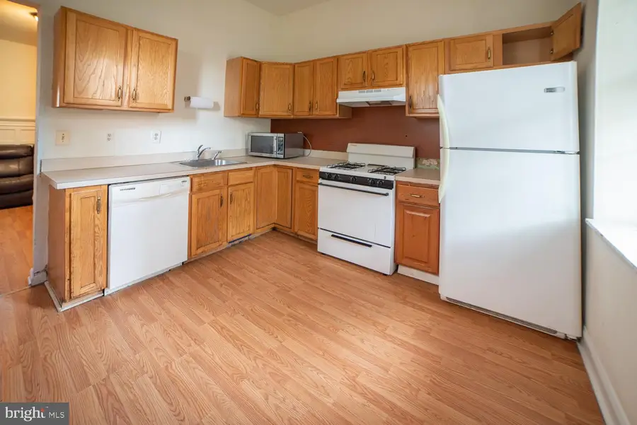 1850 N 16th St, Philadelphia, PA 19121 - #2