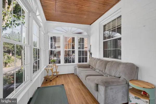 592 Martin St, PHILADELPHIA, PA 19128