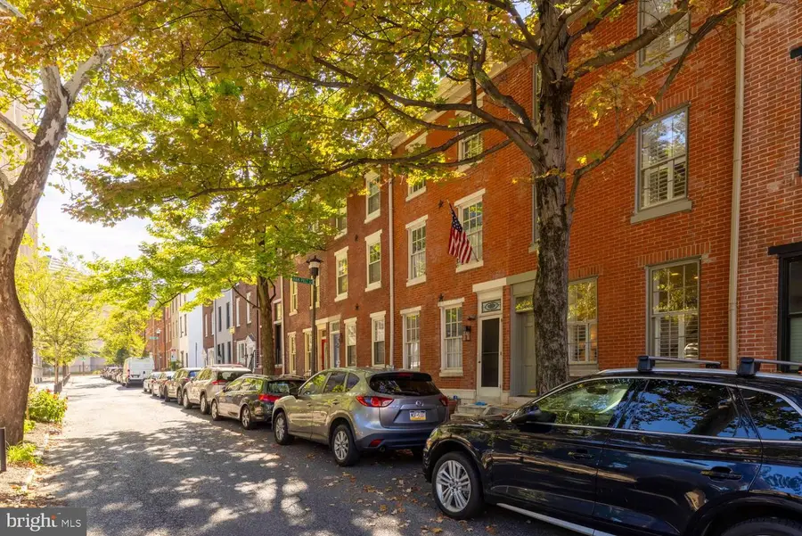 2138 Spring St, Philadelphia, PA 19103 - #2