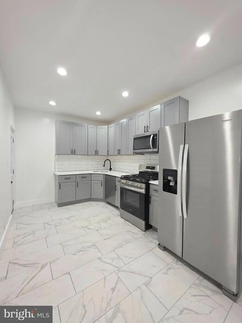 904 Sterner St, Philadelphia, PA 19133 - #2