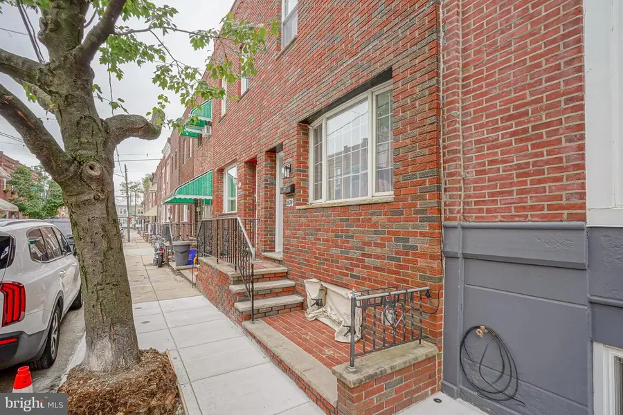 2624 S Bouvier St, Philadelphia, PA 19145 - #2