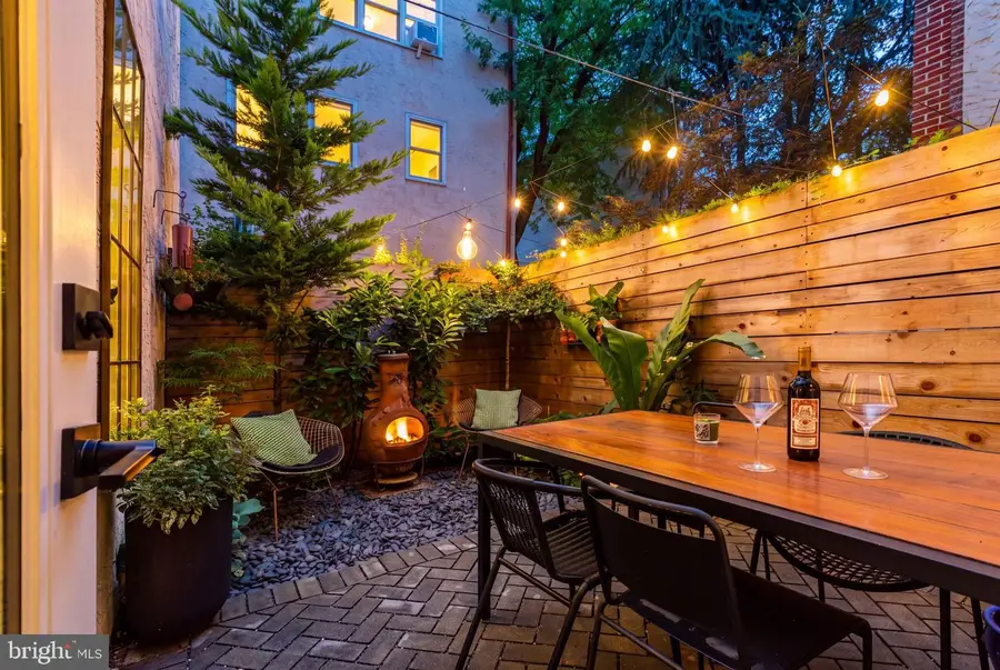 329 Fitzwater St, Philadelphia, PA 19147 - #2