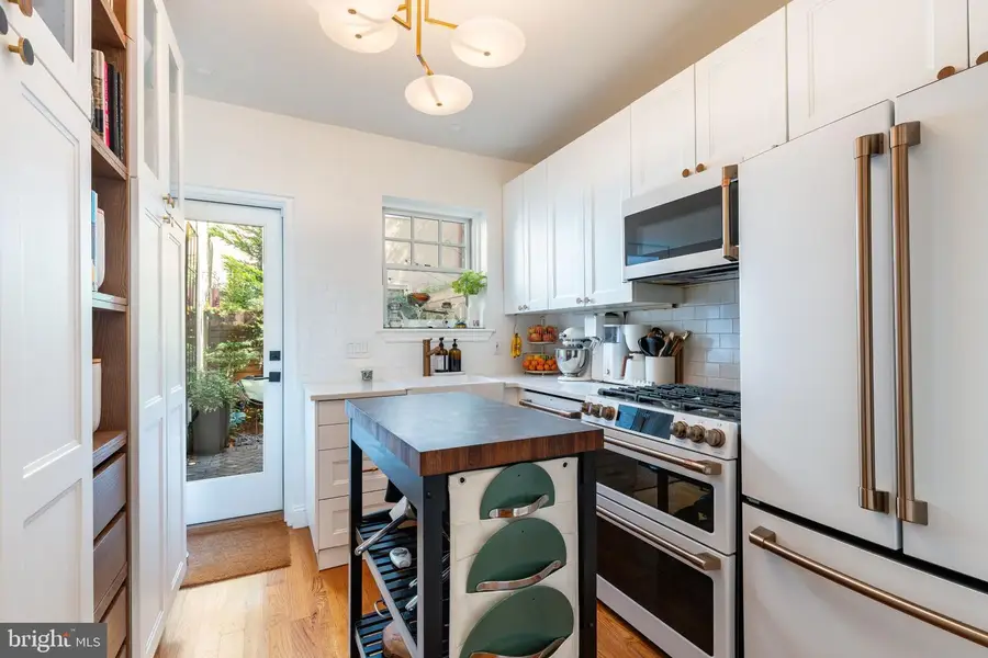 329 Fitzwater St, Philadelphia, PA 19147 - #3