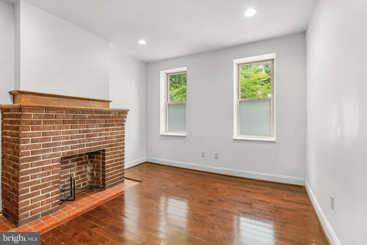 903 S 13th St, Philadelphia, PA 19147 - #1
