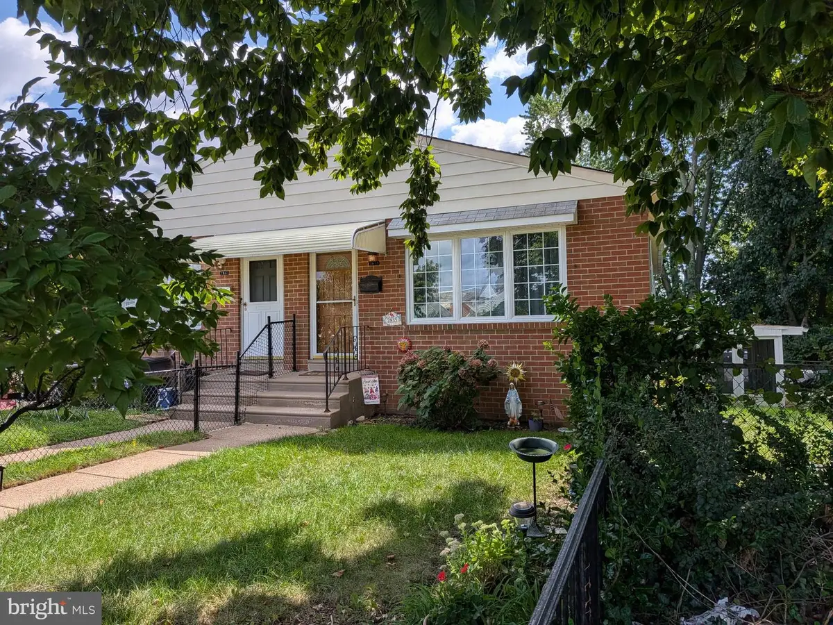 7835 Lawndale Ave, Philadelphia, PA 19111 - #1