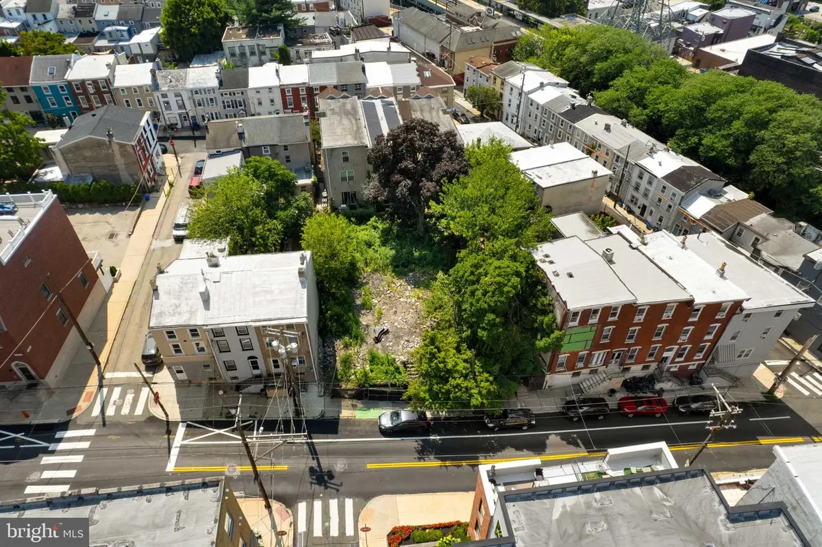 141 Green Ln, Philadelphia, PA 19127 - #1