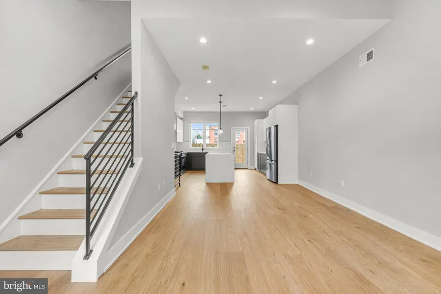 907 Emily St, Philadelphia, PA 19148 - #3