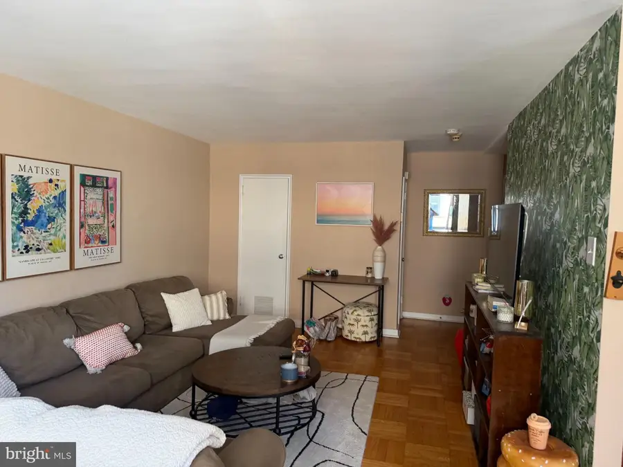 2601 Pennsylvania Ave #325, Philadelphia, PA 19130 - #2