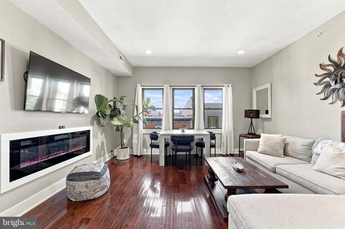 929 N 2nd St #3, Philadelphia, PA 19123 - #1