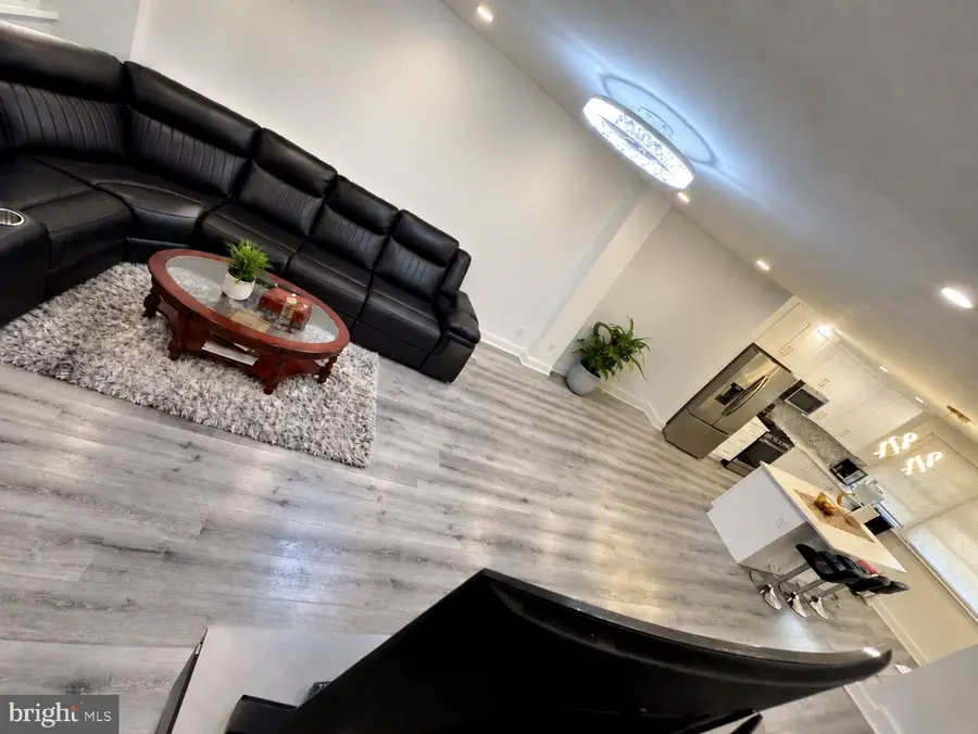 2026 S Newkirk St, Philadelphia, PA 19145 - #2