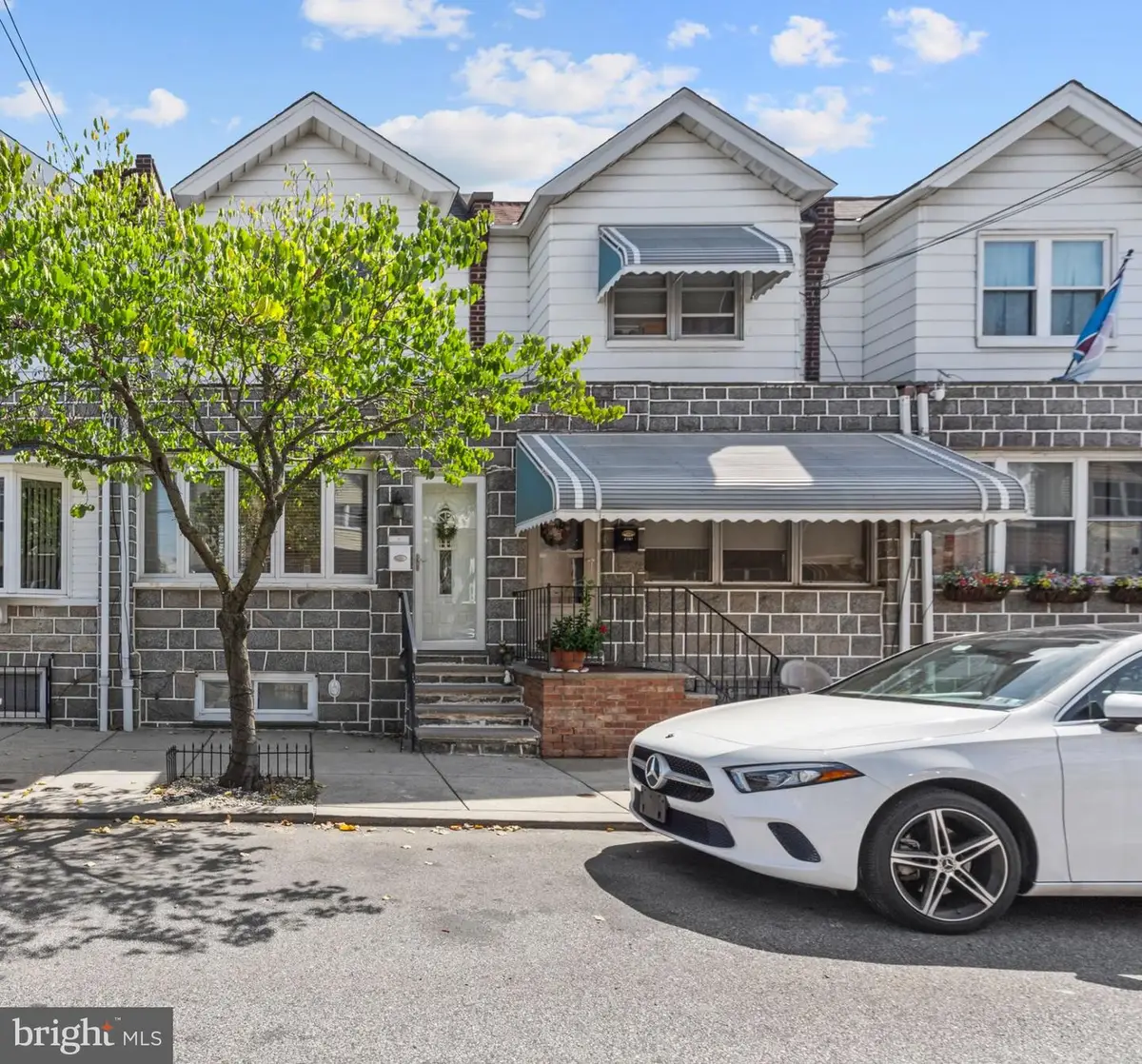 2705 S 16th St, Philadelphia, PA 19145 - #1