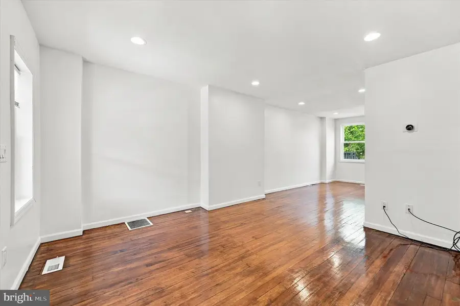 2631 S Holbrook St, Philadelphia, PA 19142 - #3