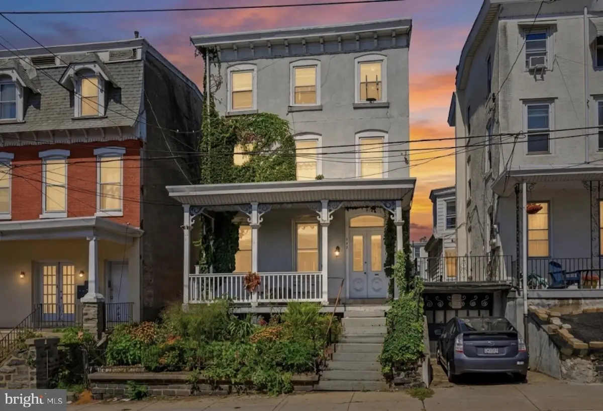 188 Green Ln, Philadelphia, PA 19127 - #1