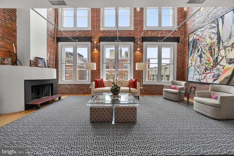 33 N 3rd St #4a, Philadelphia, PA 19106 - #3