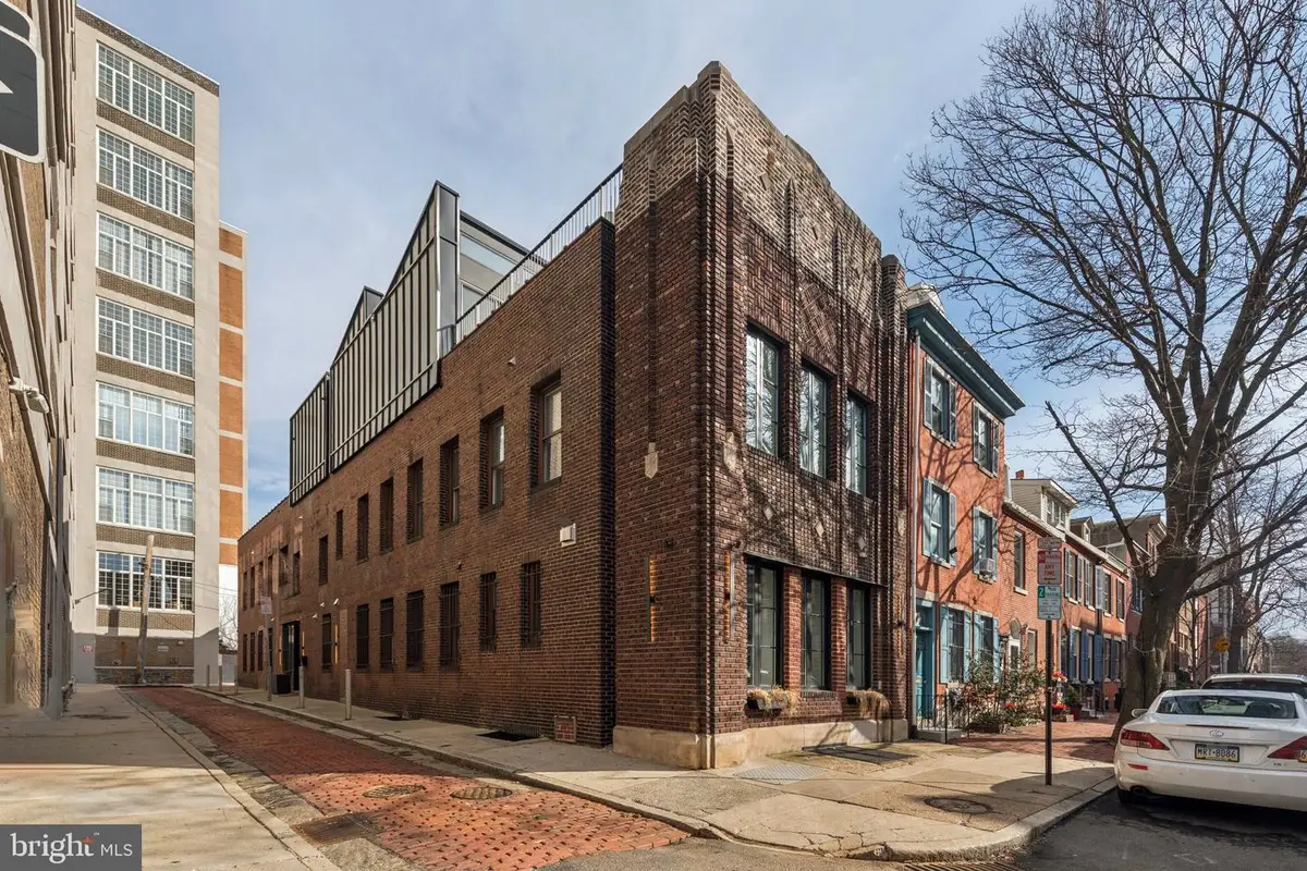 207 S 24th St, Philadelphia, PA 19103 - #1