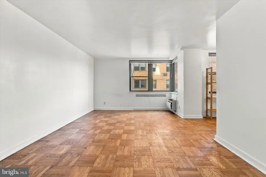 2601 Pennsylvania Ave #522, Philadelphia, PA 19130 - #3