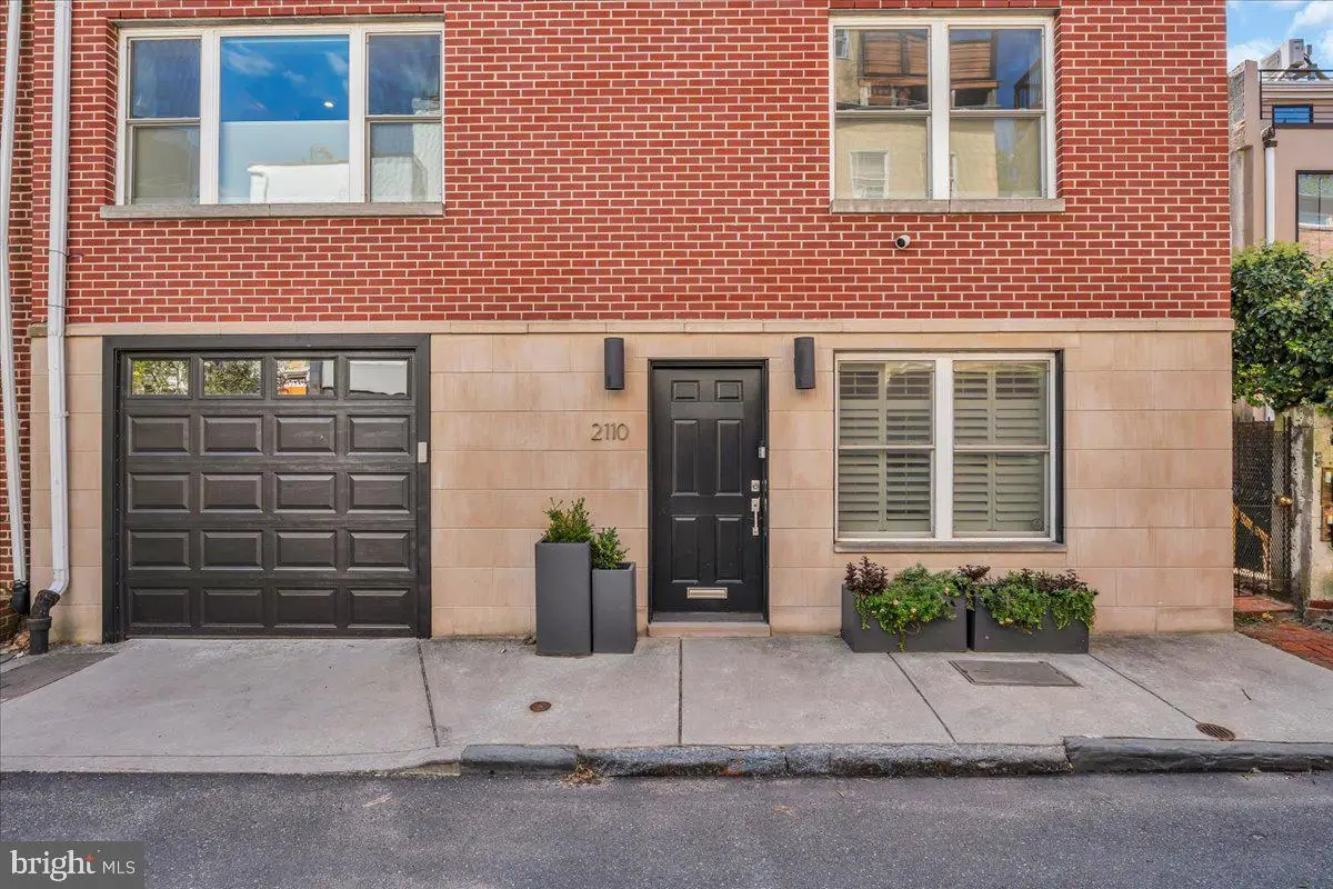 2110-2112 Tryon St, Philadelphia, PA 19146 - #1