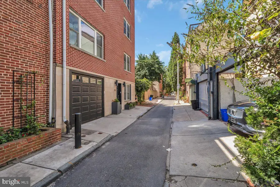 2110-2112 Tryon St, Philadelphia, PA 19146 - #3