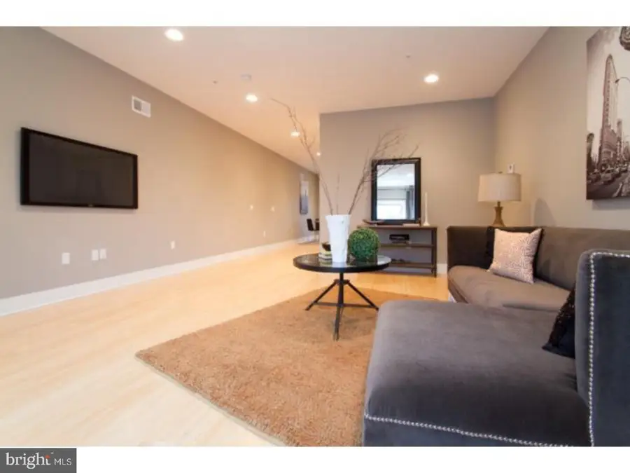 912 N Front St, Philadelphia, PA 19123 - #3