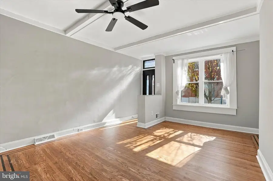 1123 Daly St, Philadelphia, PA 19148 - #3