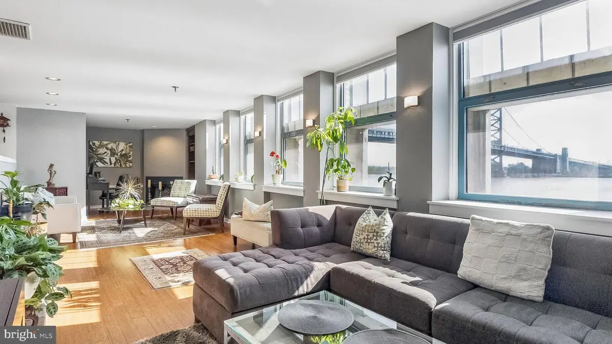 7 N Christopher Columbus Blvd #246, Philadelphia, PA 19106 - #1