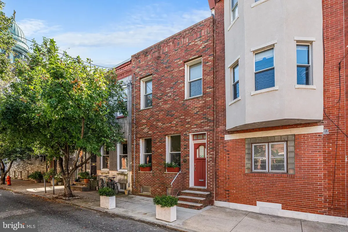734 Montrose St, Philadelphia, PA 19147 - #1