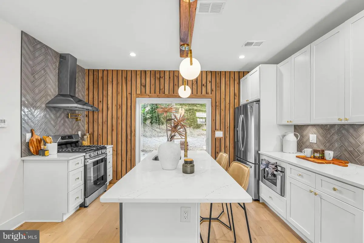 2211 E Gordon St, Philadelphia, PA 19125 - #1