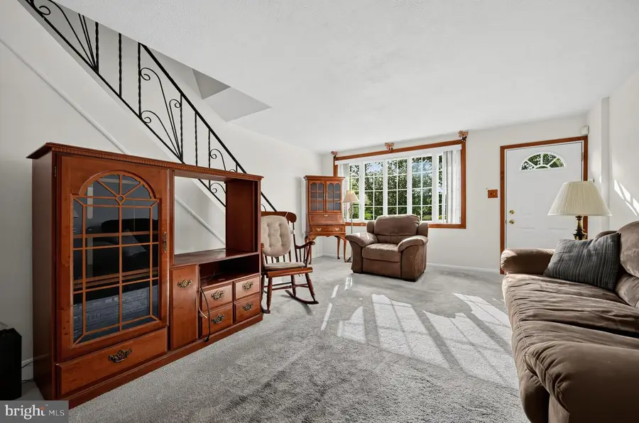 8664 Jackson St, Philadelphia, PA 19136 - #3