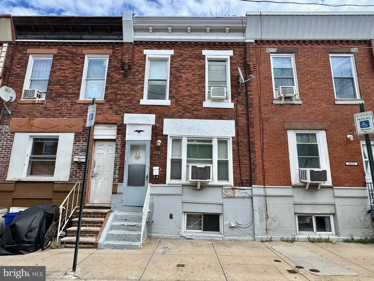 2523 S Franklin St, Philadelphia, PA 19148 - #1