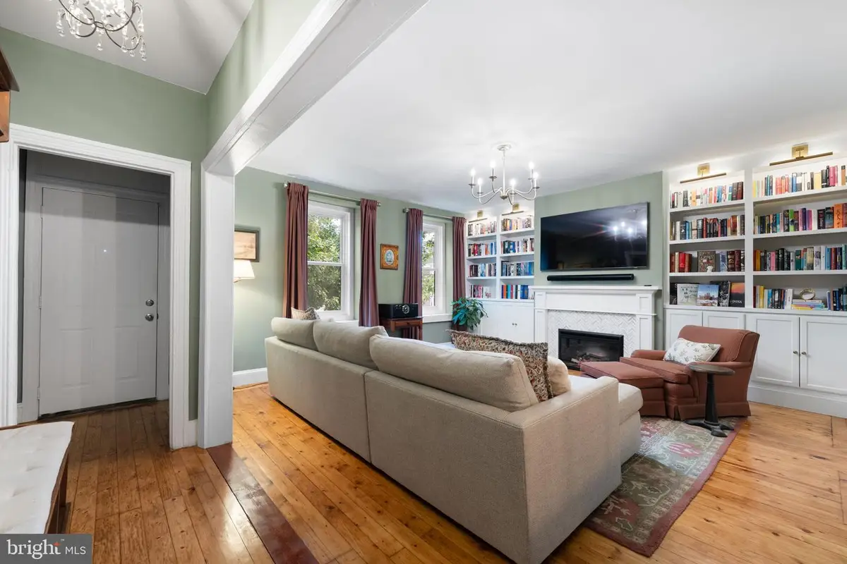 402 Leverington Ave, Philadelphia, PA 19128 - #1