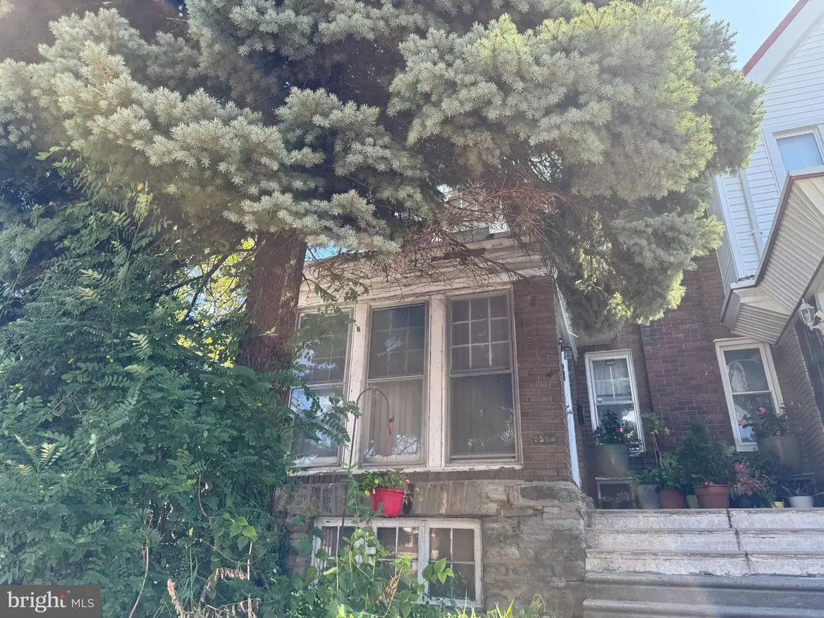 6561 N 18th St, Philadelphia, PA 19126 - #1
