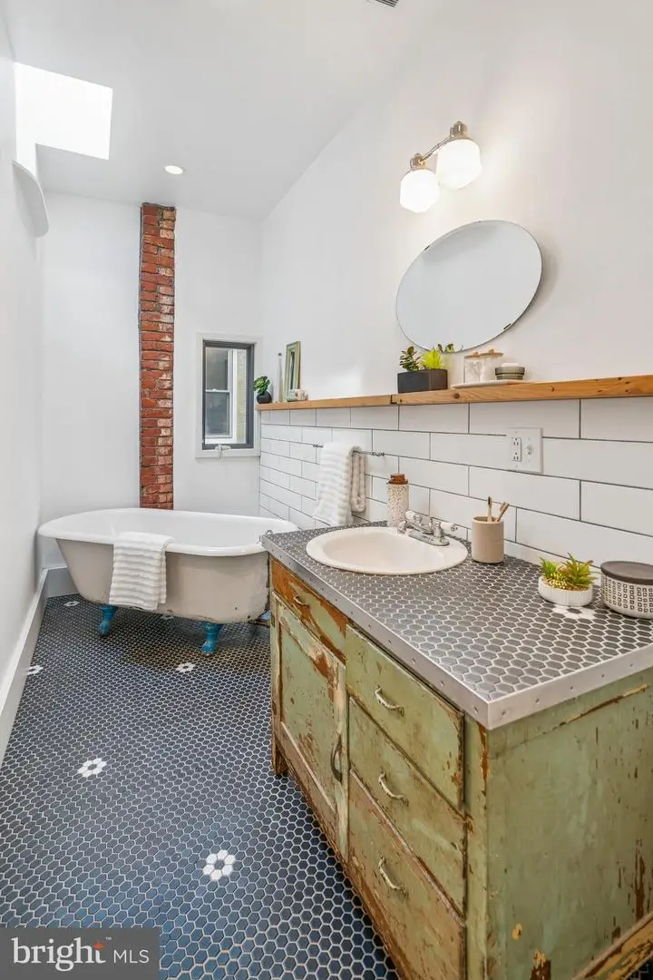 1323 N 4th St, Philadelphia, PA 19122 - #3