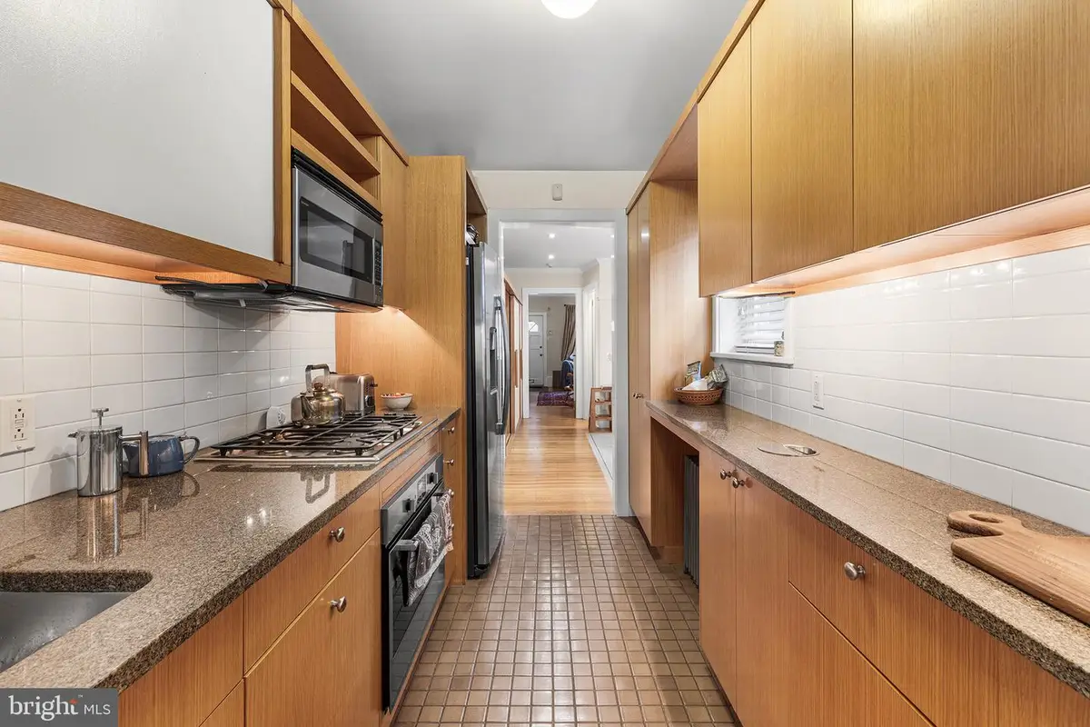 261 S Van Pelt St, Philadelphia, PA 19103 - #1