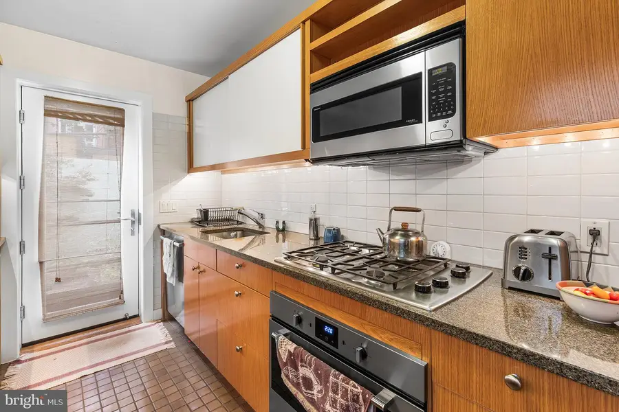 261 S Van Pelt St, Philadelphia, PA 19103 - #2