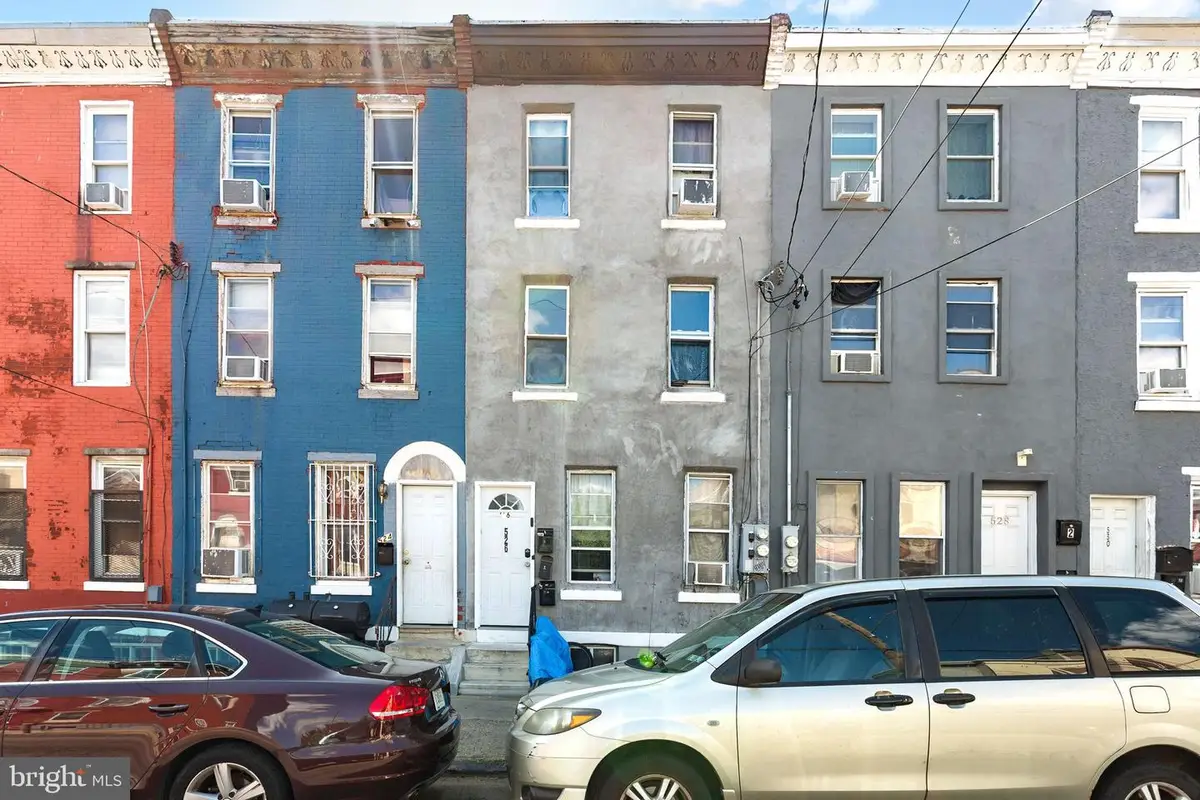 526 W Cambria St, Philadelphia, PA 19133 - #1