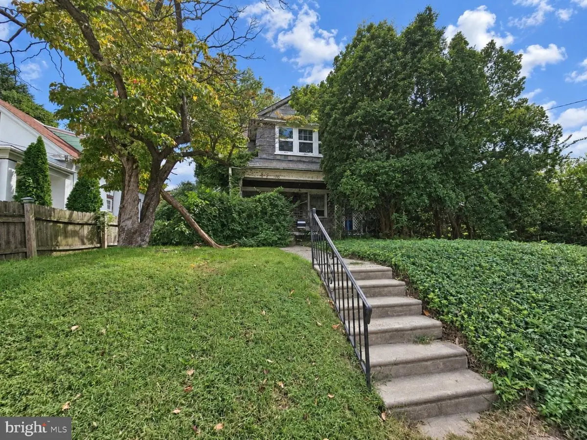 533 Hermit St, Philadelphia, PA 19128 - #1
