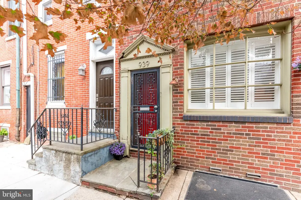 939 S 8th St, Philadelphia, PA 19147 - #1