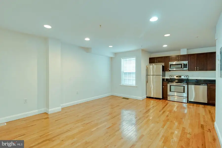 321 N 40th St, Philadelphia, PA 19104 - #3