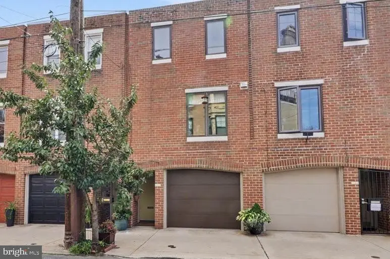 642 Fitzwater St, Philadelphia, PA 19147 - #1