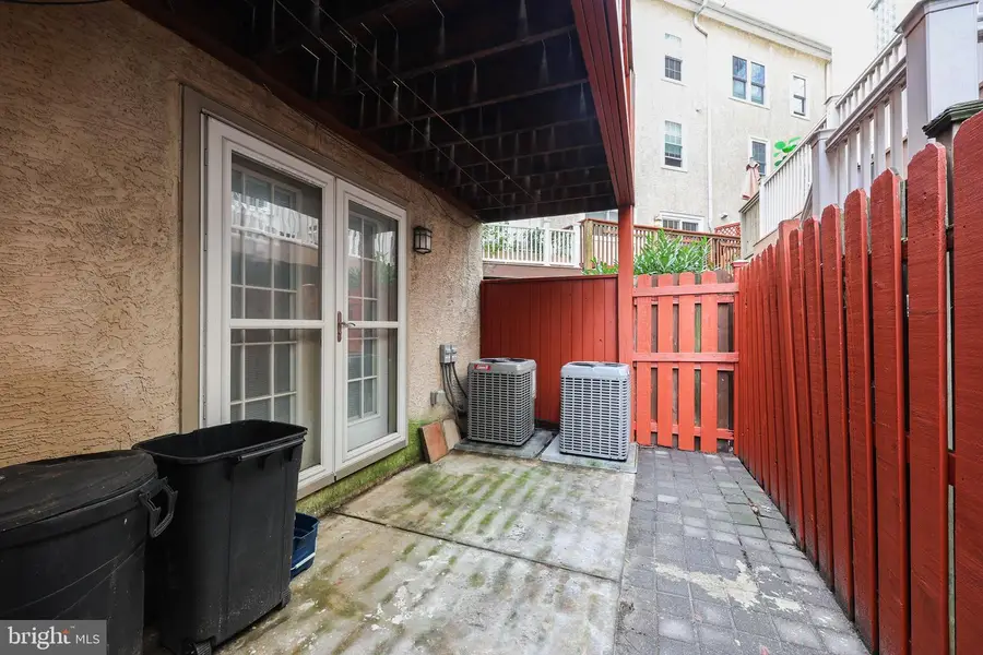628 S 27th St, Philadelphia, PA 19146 - #3