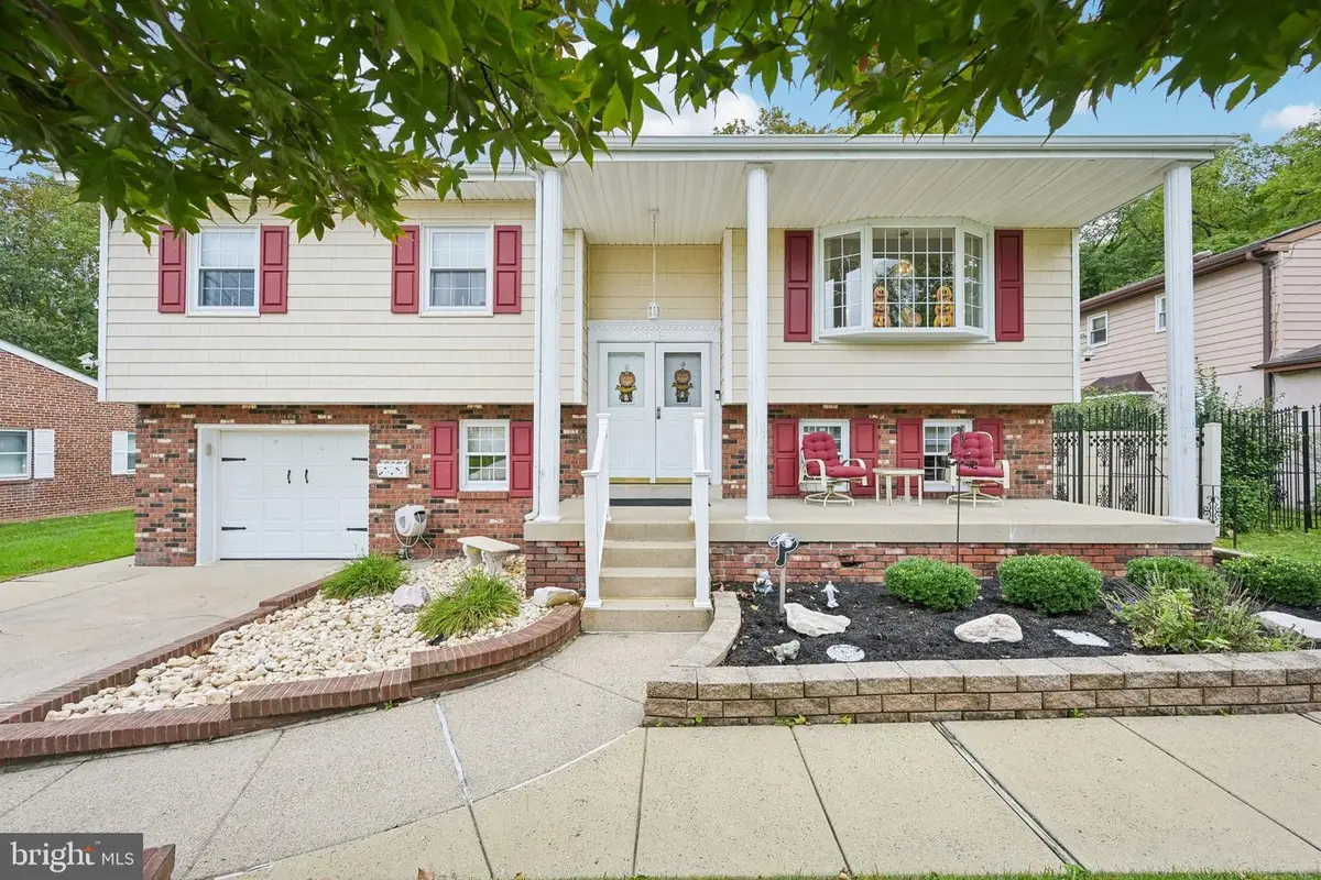 4625 Eden St, Philadelphia, PA 19114 - #1
