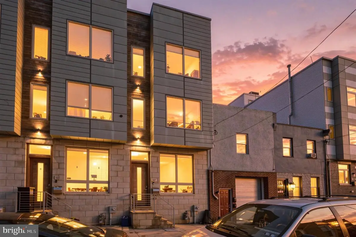 624 Pierce St, Philadelphia, PA 19148 - #1