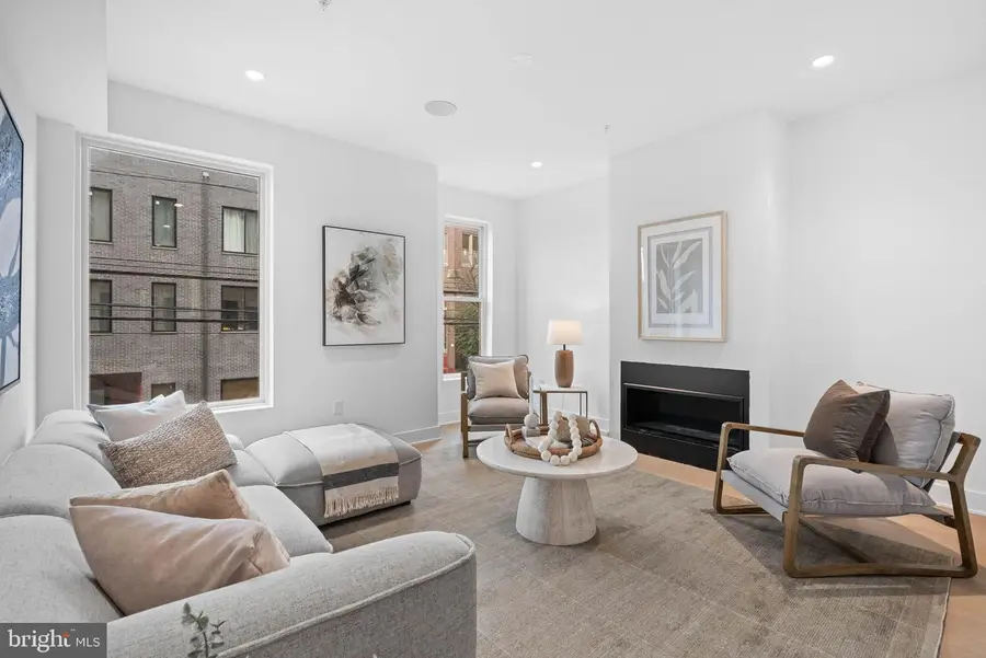 650 Fairmount Ave #i4, Philadelphia, PA 19123 - #3