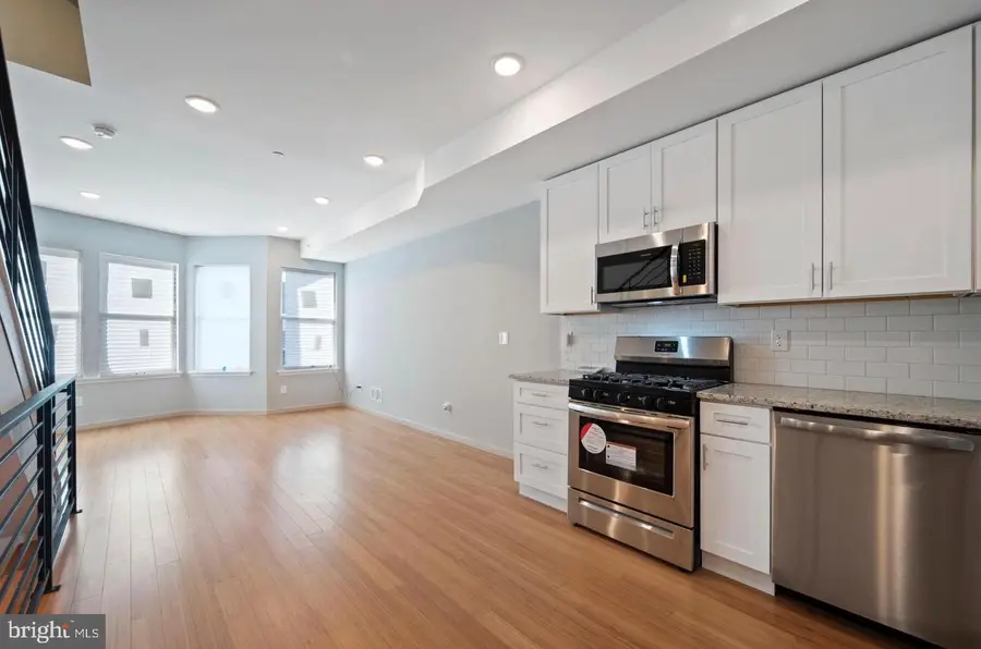911 W Dauphin St, Philadelphia, PA 19133 - #3