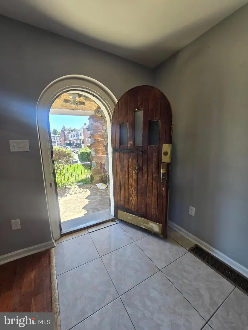 629 E Woodlawn St, Philadelphia, PA 19144 - #2
